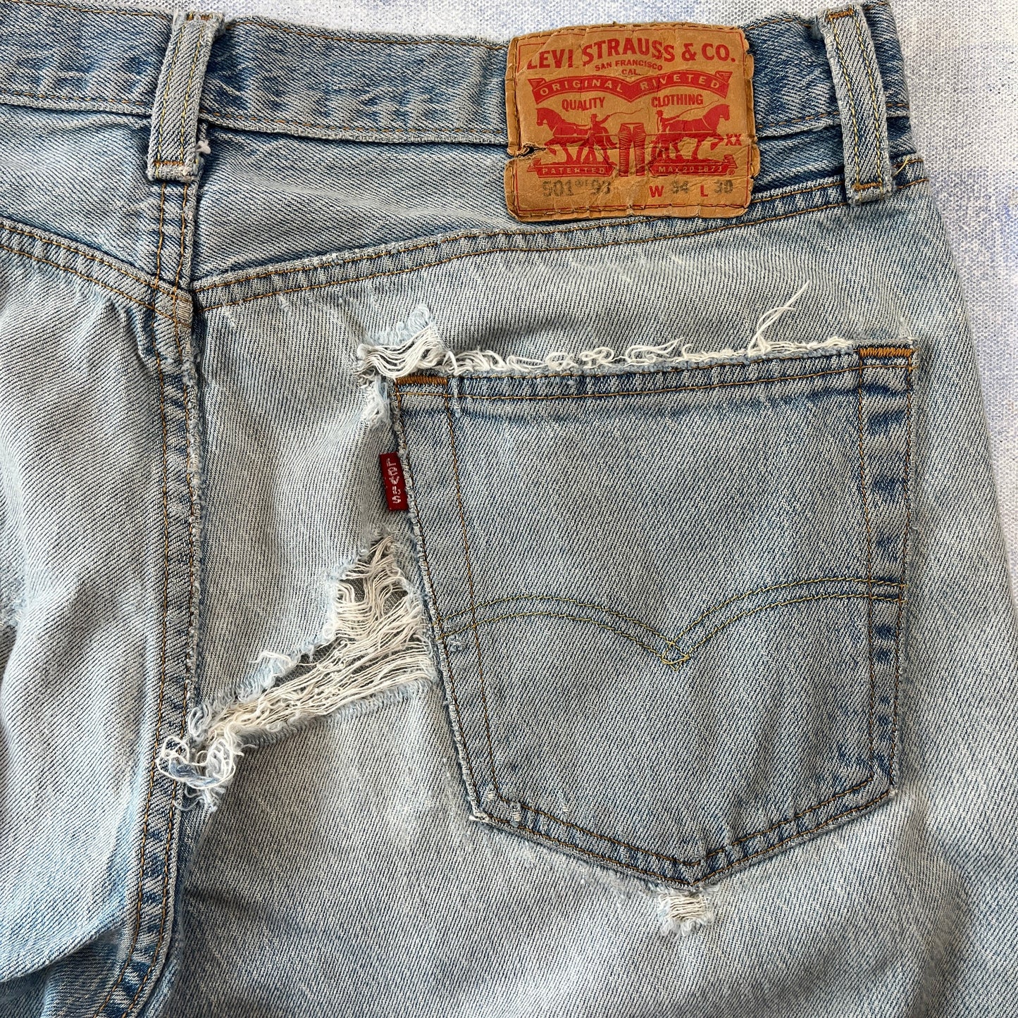 Levis 501 93 Distressed Jean W34