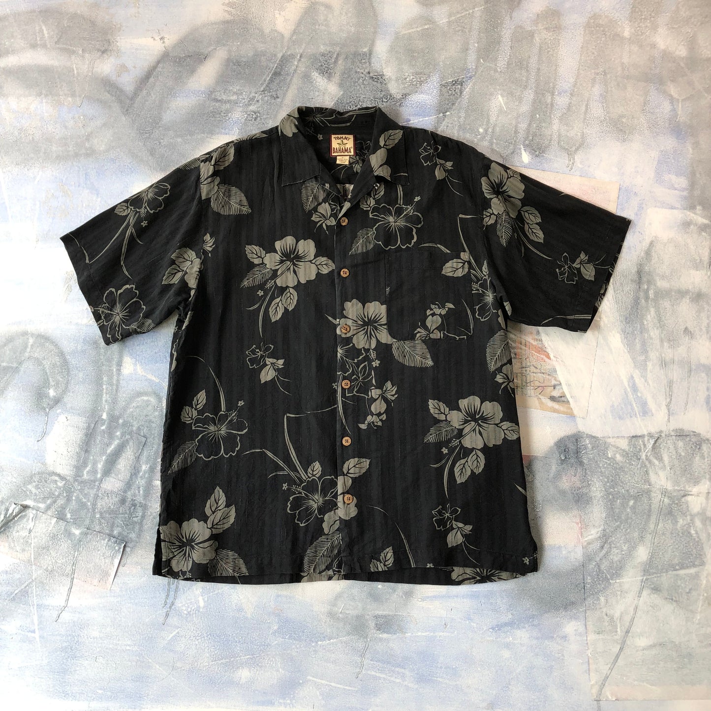 Tommy Bahama Hawaiin Button Shirt S