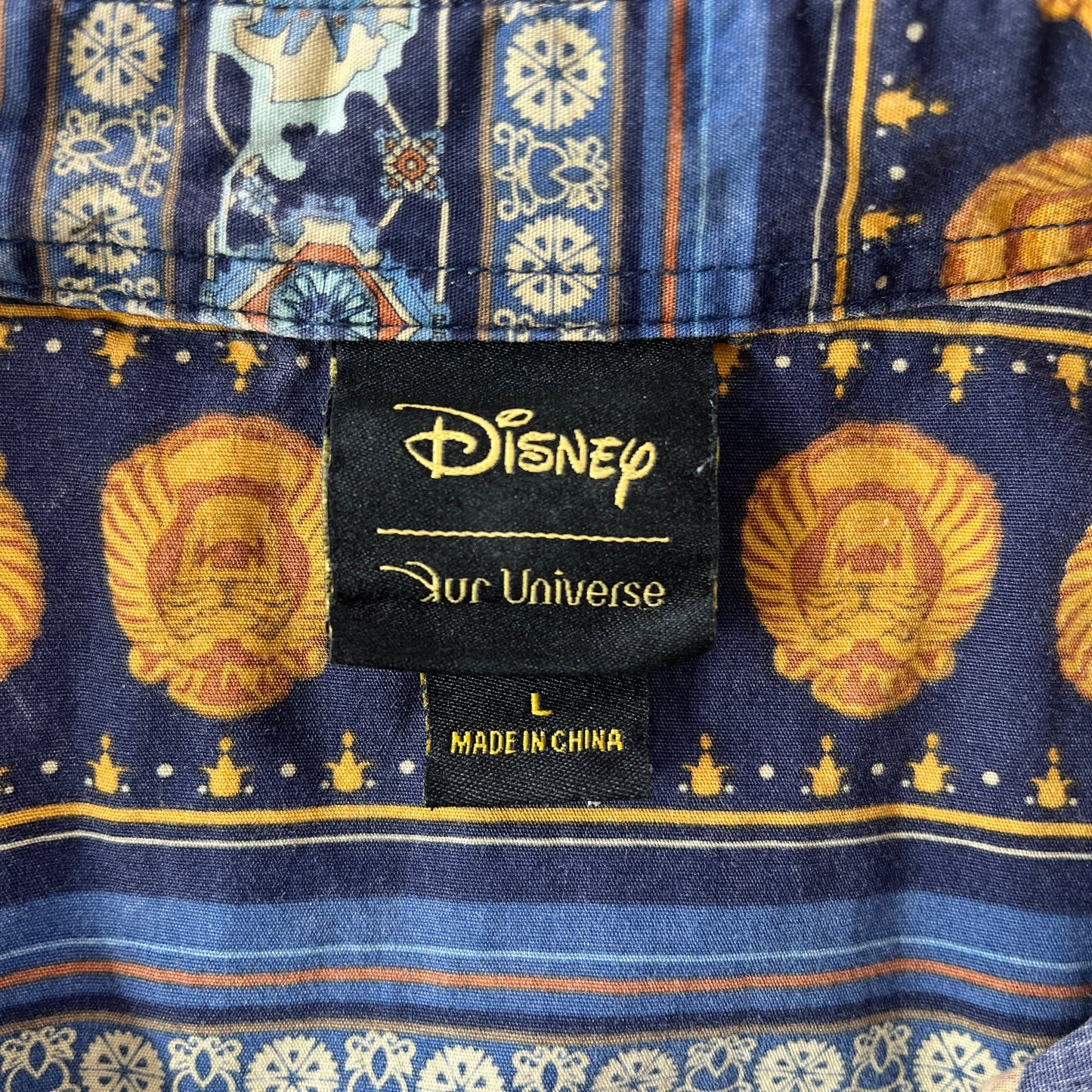 Disney Our Universe Aladdin Button Shirt L